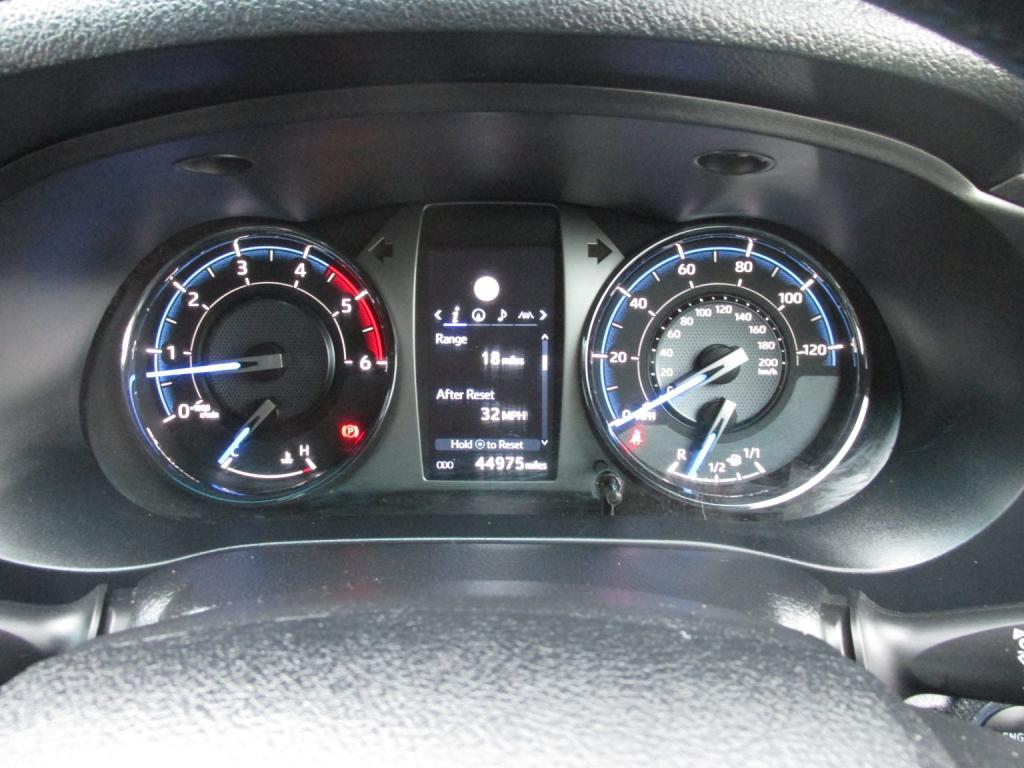 TOYOTA HILUX INVINCIBLE 2.8 X 4WD D-4D DCB 2021