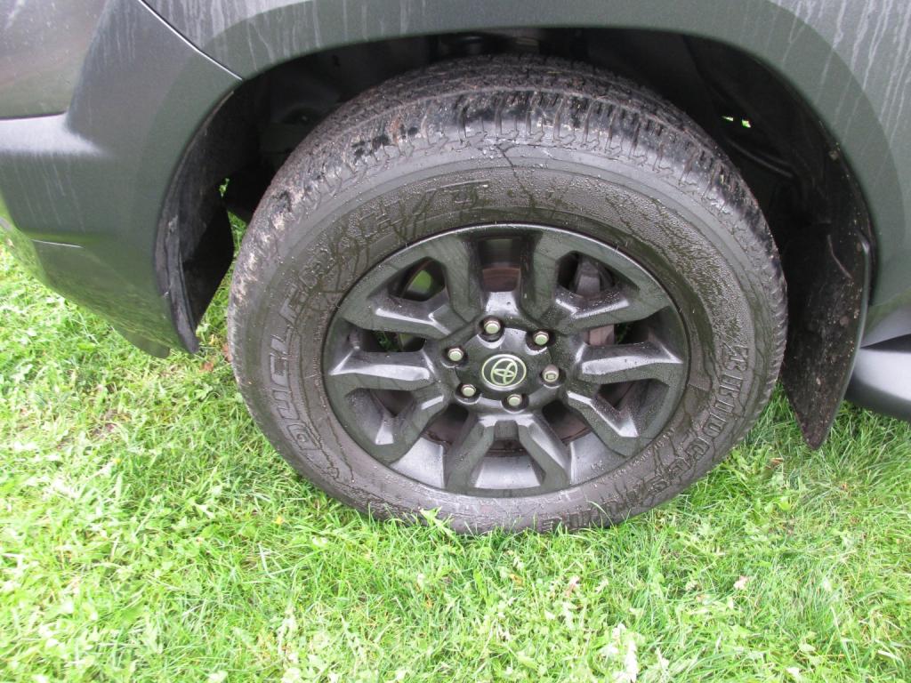 TOYOTA HILUX INVINCIBLE 2.8 X 4WD D-4D DCB 2021