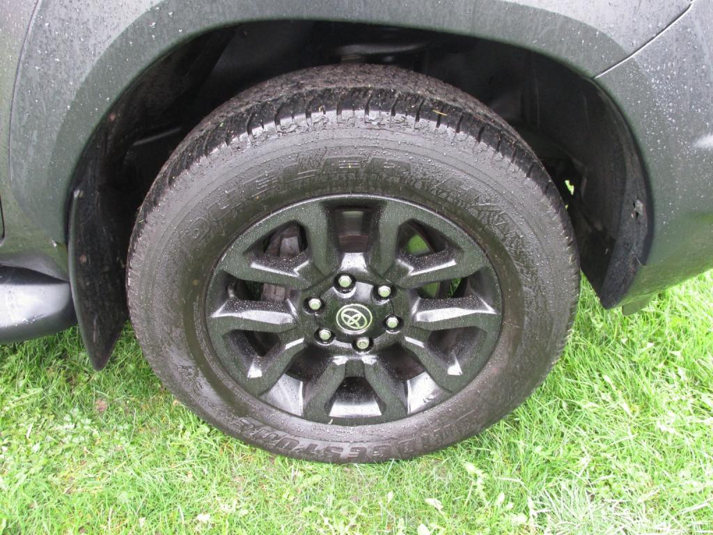 TOYOTA HILUX INVINCIBLE 2.8 X 4WD D-4D DCB 2021