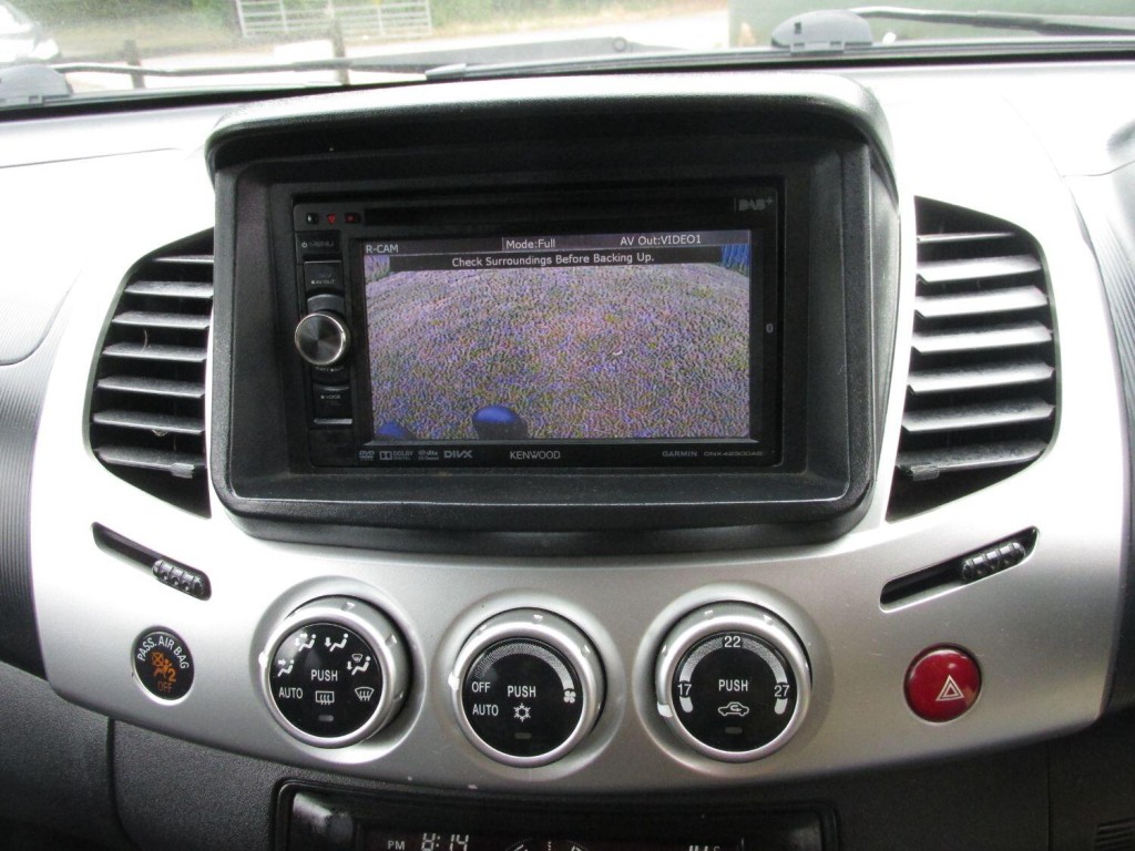 MITSUBISHI L200 2.5 DiD Barbarian 2015