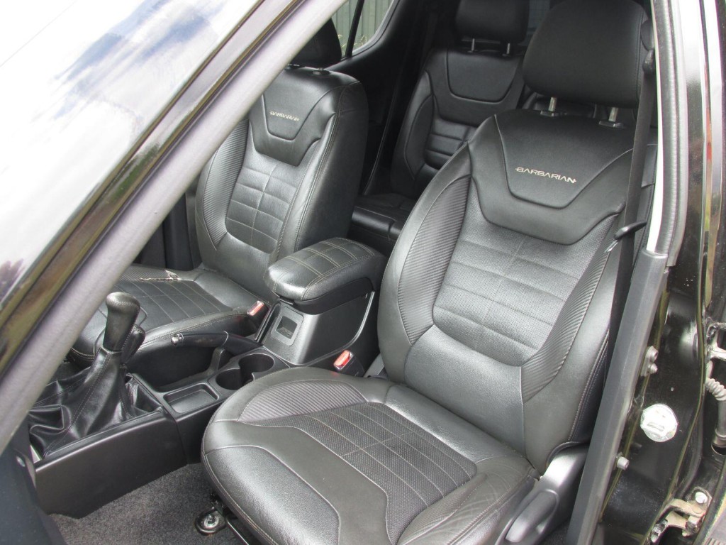 MITSUBISHI L200 2.5 DiD Barbarian 2015