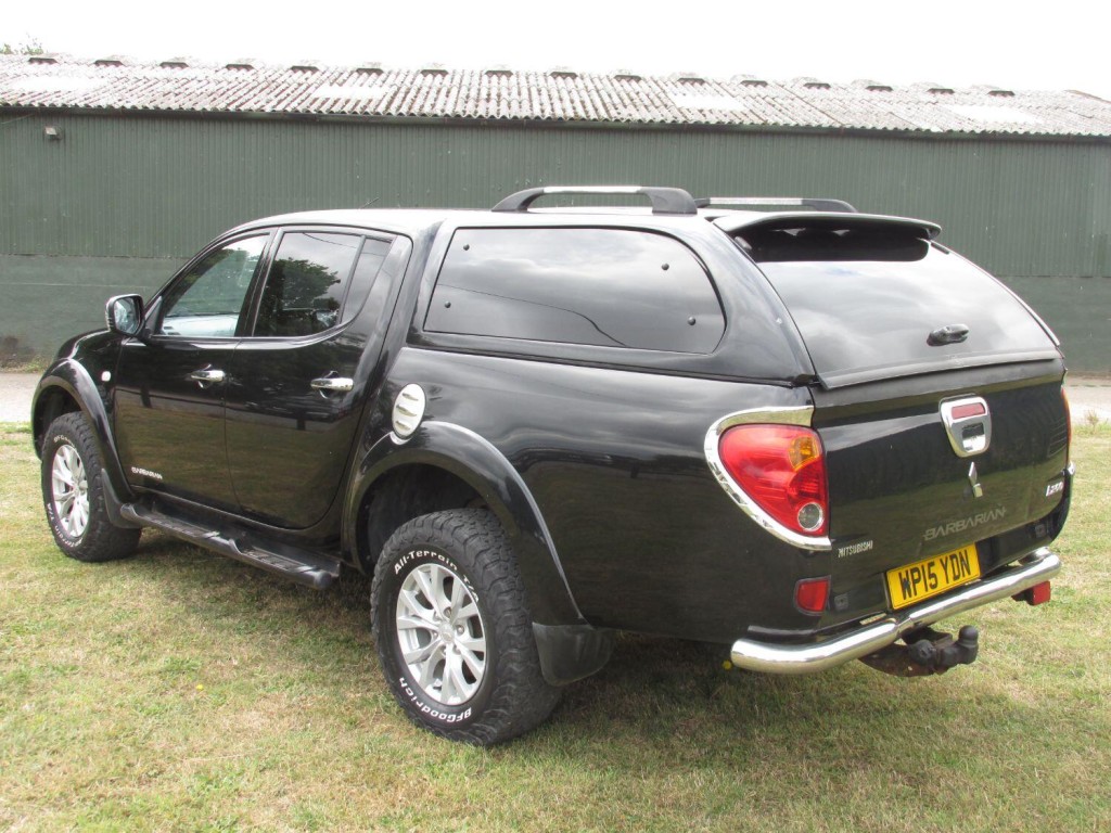 MITSUBISHI L200 2.5 DiD Barbarian 2015