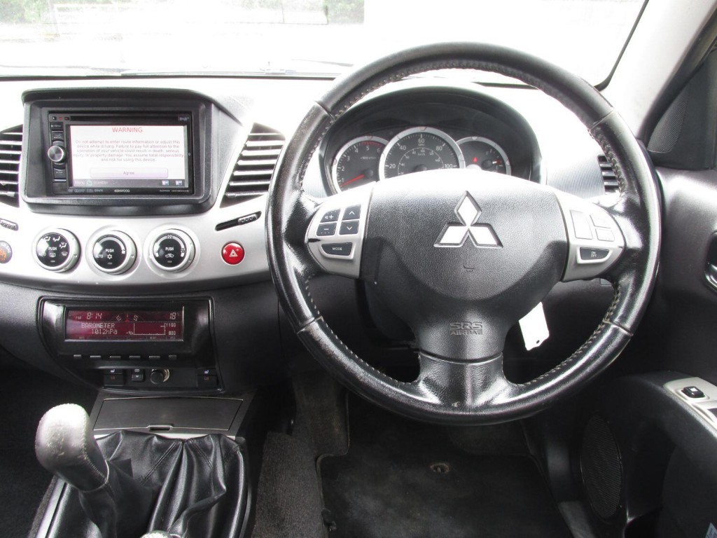 MITSUBISHI L200 2.5 DiD Barbarian 2015
