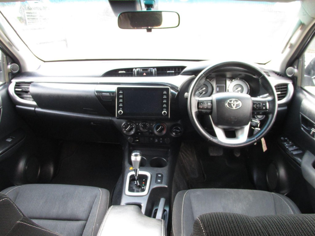 TOYOTA HILUX D-4D 150 ICON Auto 2021