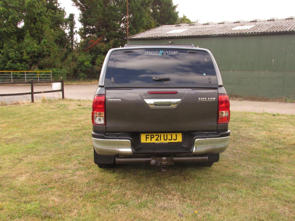 TOYOTA HILUX D-4D 150 ICON Auto 2021