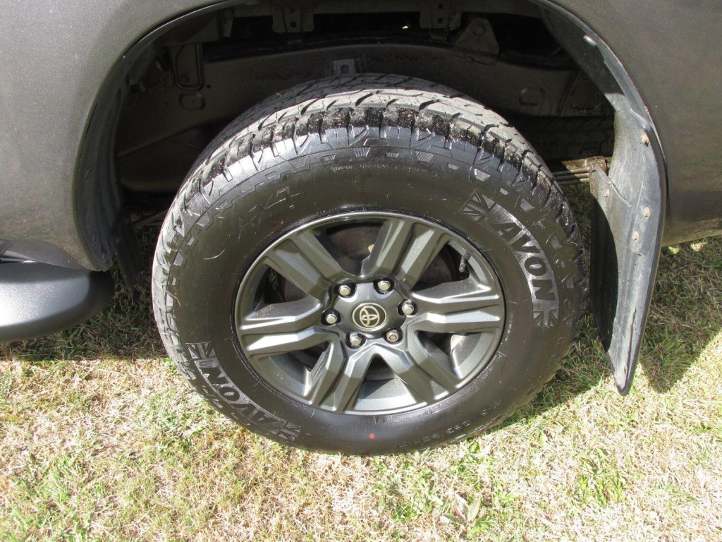 TOYOTA HILUX D-4D 150 ICON Auto 2021