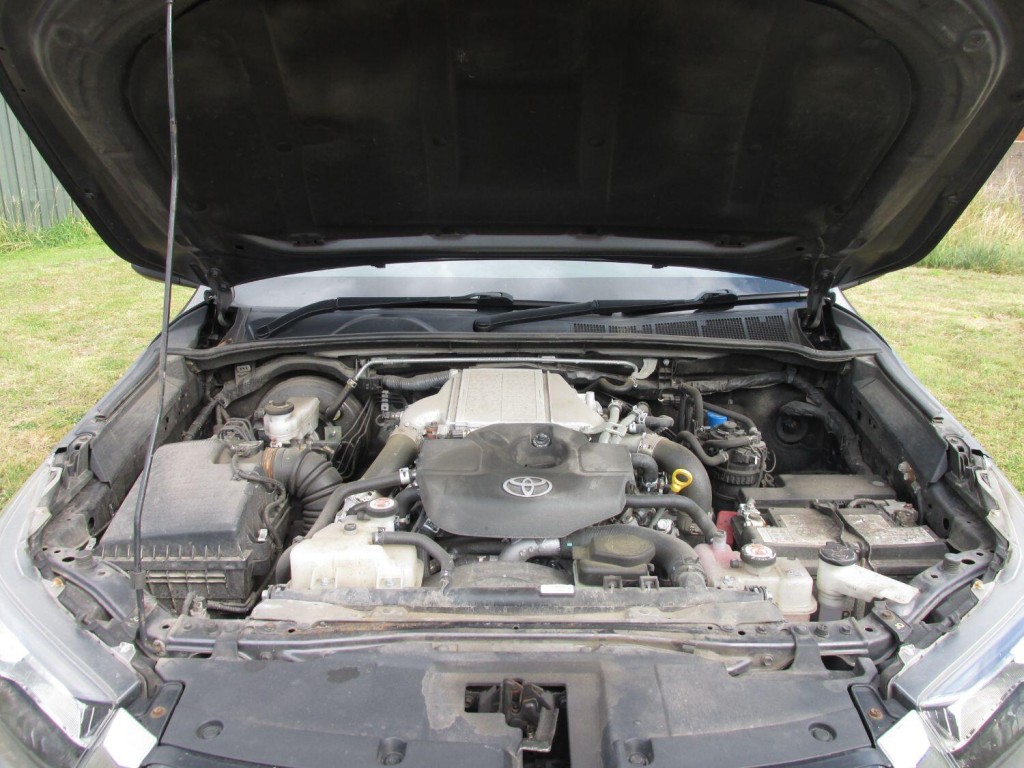 TOYOTA HILUX D-4D 150 ICON Auto 2021