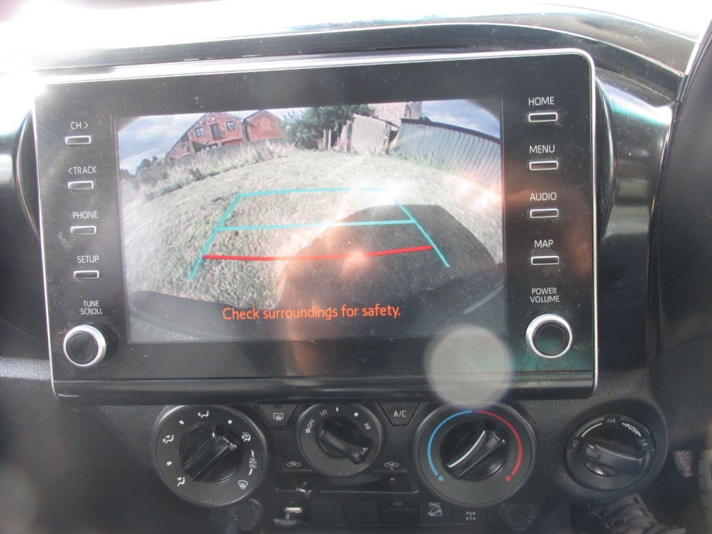 TOYOTA HILUX D-4D 150 ICON Auto 2021