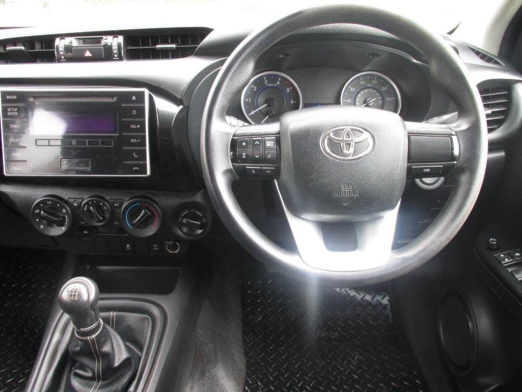 TOYOTA HILUX D-4D 150 Active 4WD 2020