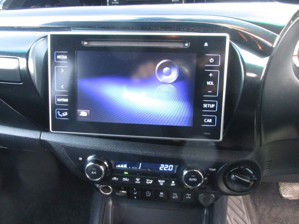 TOYOTA HILUX D-4D Invincible X 2.4 D-4D 3.2t 2020