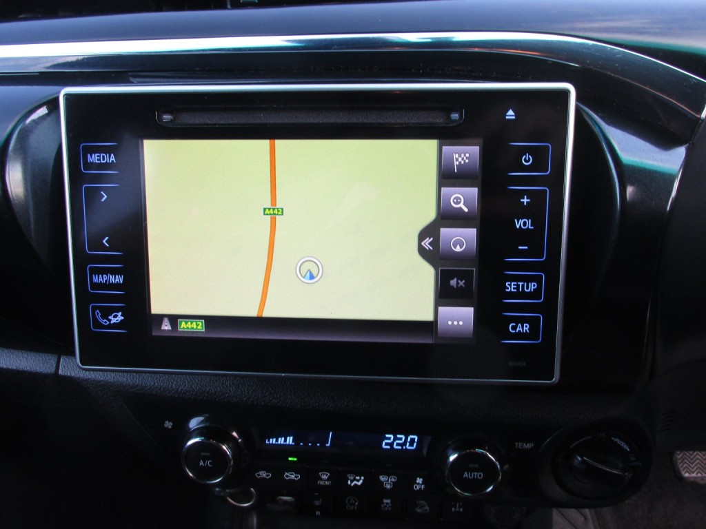 TOYOTA HILUX D-4D Invincible X 2.4 D-4D 3.2t 2020