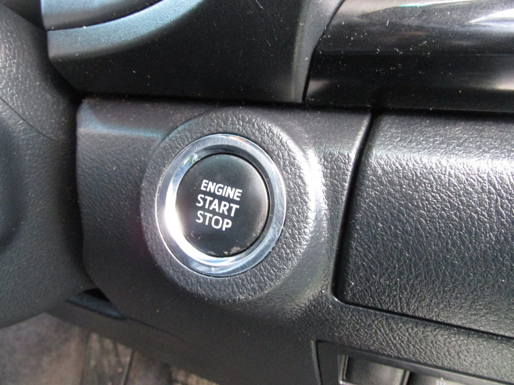 TOYOTA HILUX D-4D Invincible X 2.4 D-4D 3.2t 2020