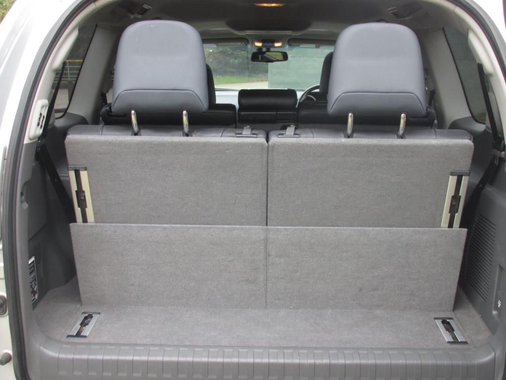 TOYOTA LAND CRUISER D-4D 191 LC5 Auto 2009