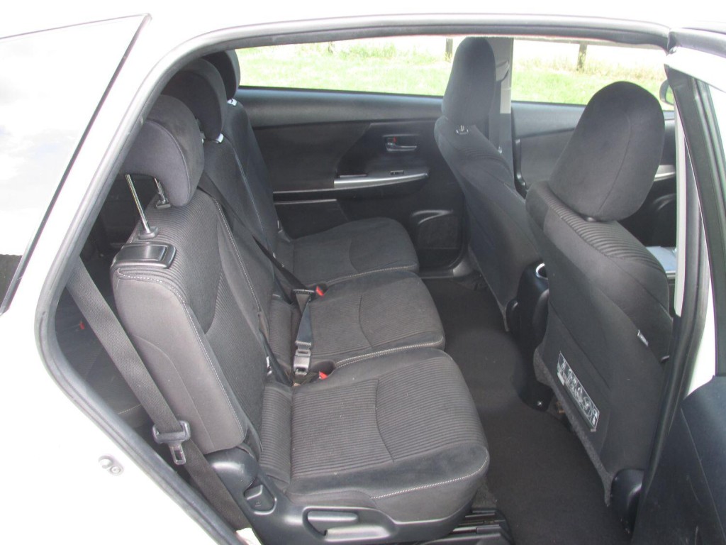 TOYOTA PRIUS  PLUS 2019