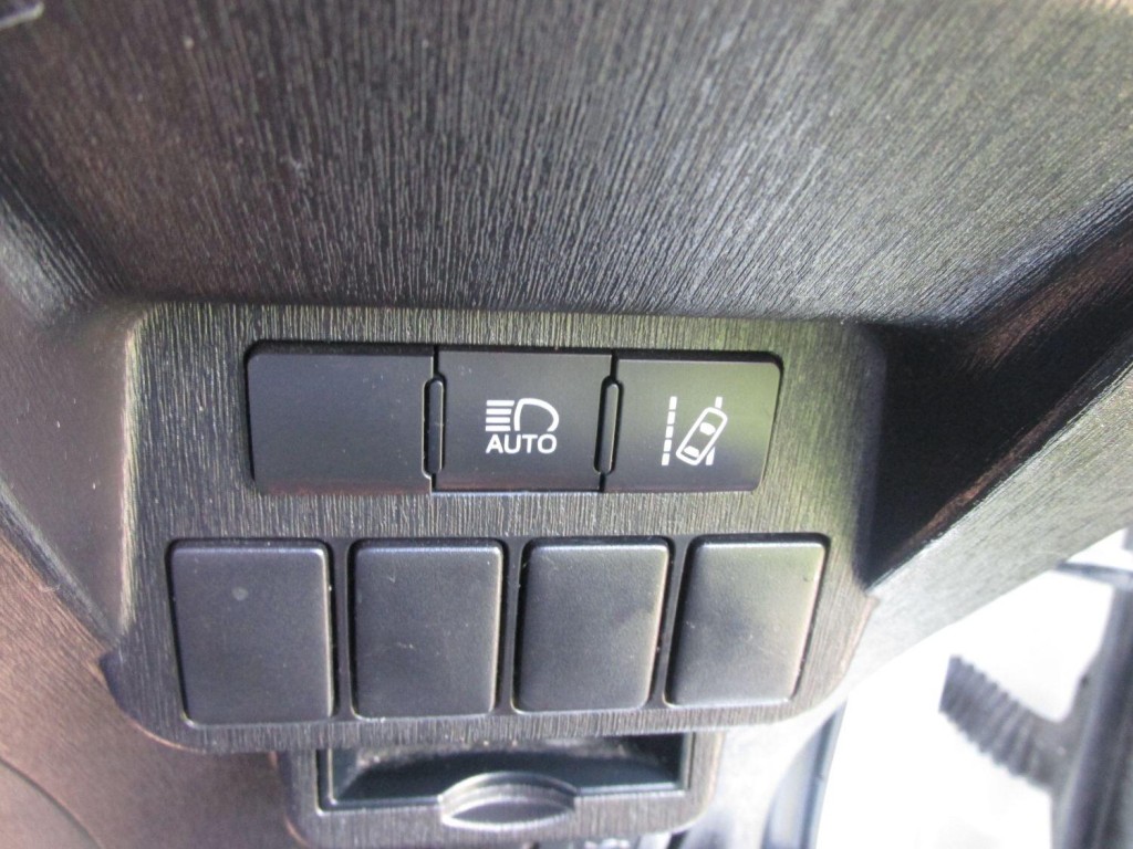 TOYOTA PRIUS  PLUS 2019