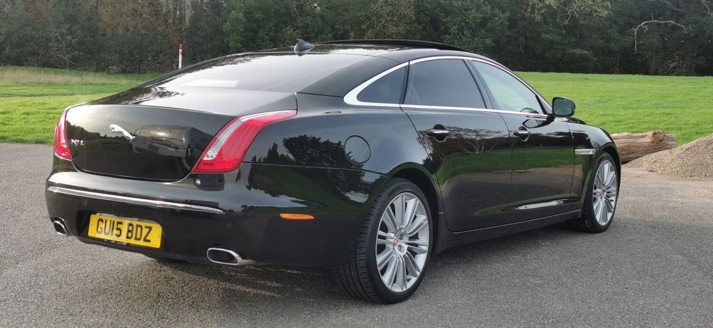 JAGUAR XJ 3.0d V6 Portfolio Auto ss 4dr LWB Massive Spec 2015