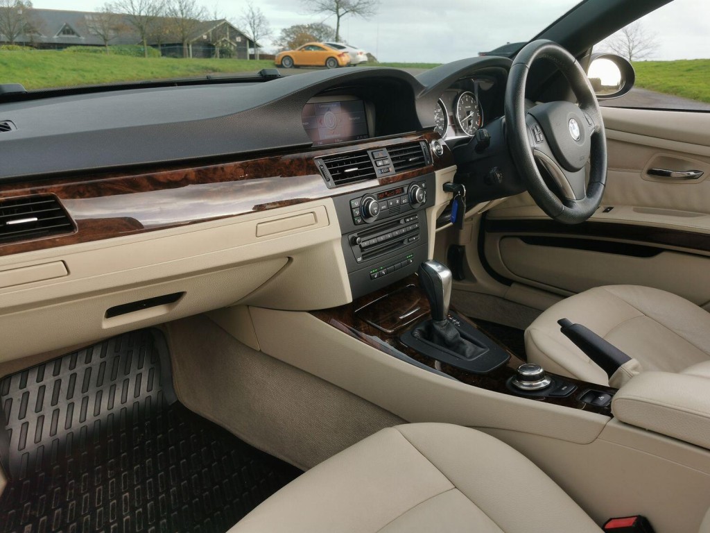 BMW 3 SERIES 3.0 325i SE Convertible 2007