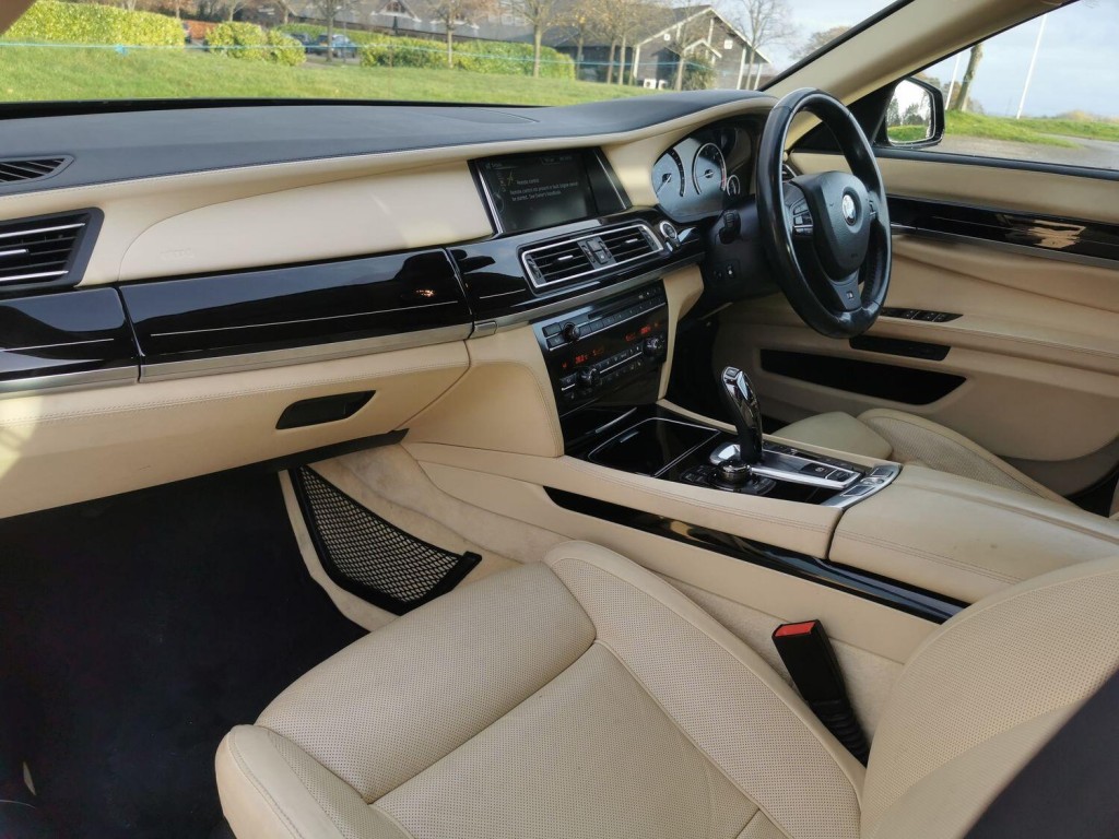 BMW 7 SERIES 3.0 730Ld M Sport Saloon 2012