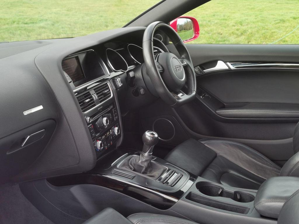 AUDI A5 1.8 TFSI Black Edition  2013