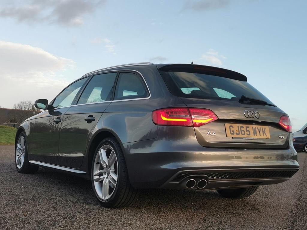 AUDI A4 AVANT 2.0 TDI S line  2015