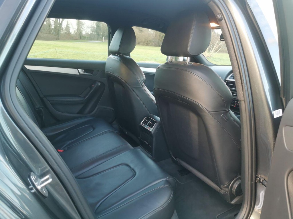 AUDI A4 AVANT 2.0 TDI S line  2015