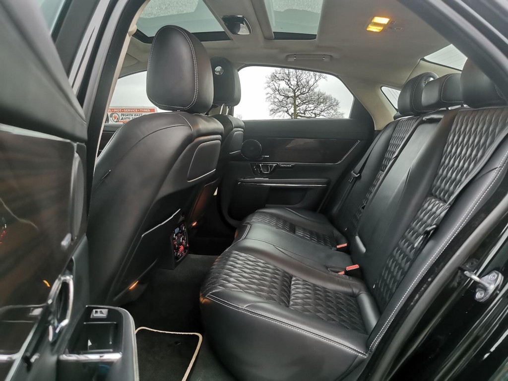 JAGUAR XJ 3.0 V6 Portfolio  2016