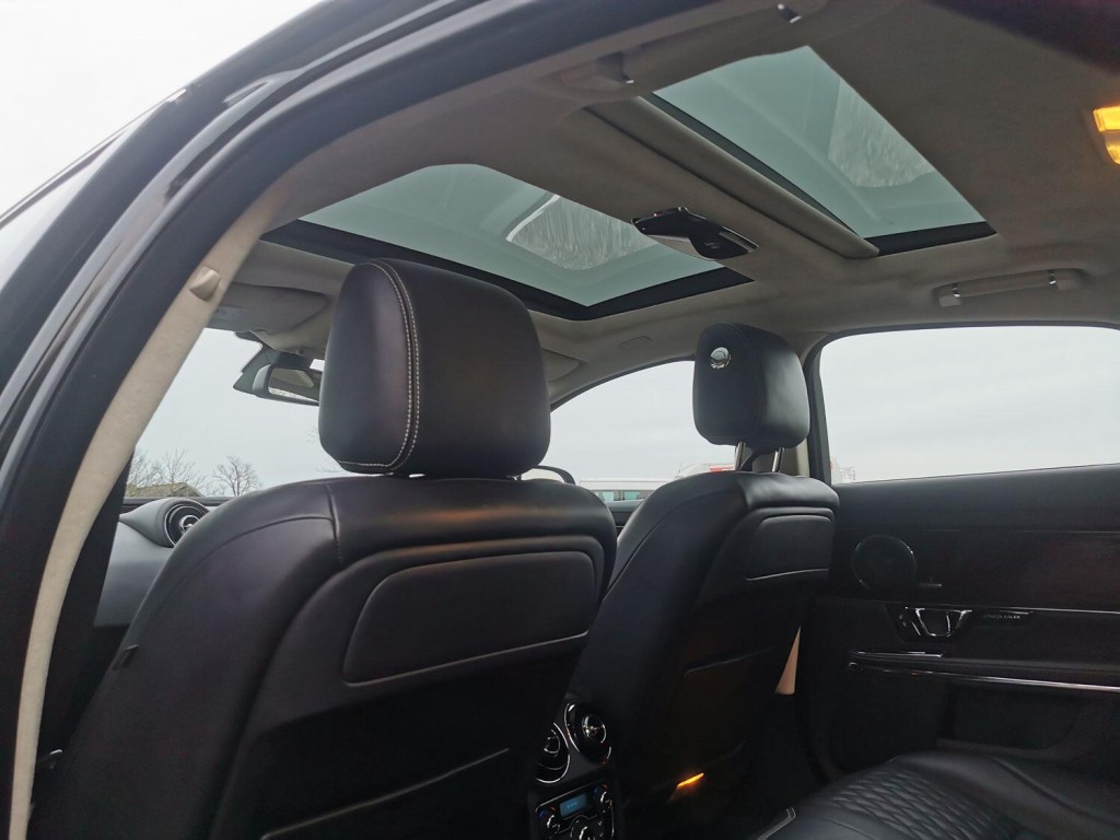JAGUAR XJ 3.0 V6 Portfolio  2016