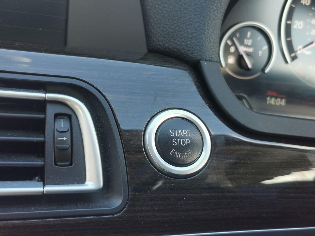 BMW 7 SERIES 3.0 730d SE Saloon 2011