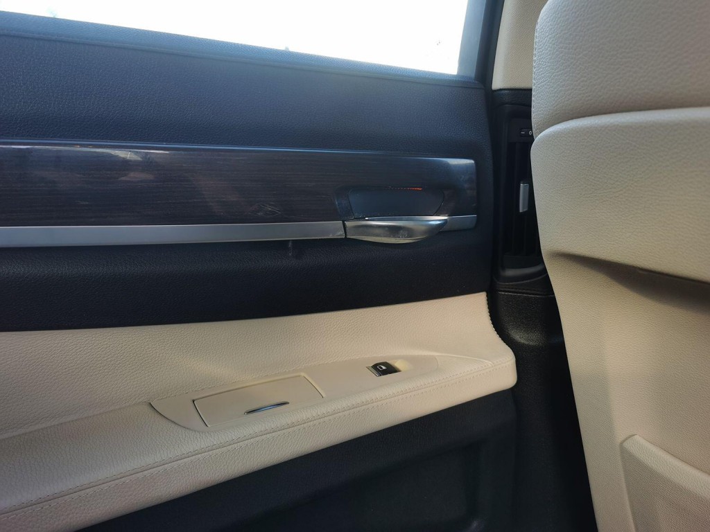 BMW 7 SERIES 3.0 730d SE Saloon 2011