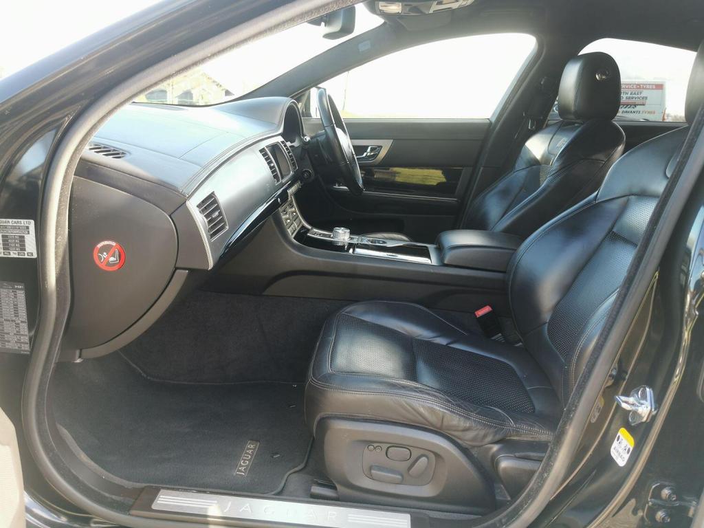 JAGUAR XF 5.0 V8 XFR  2010