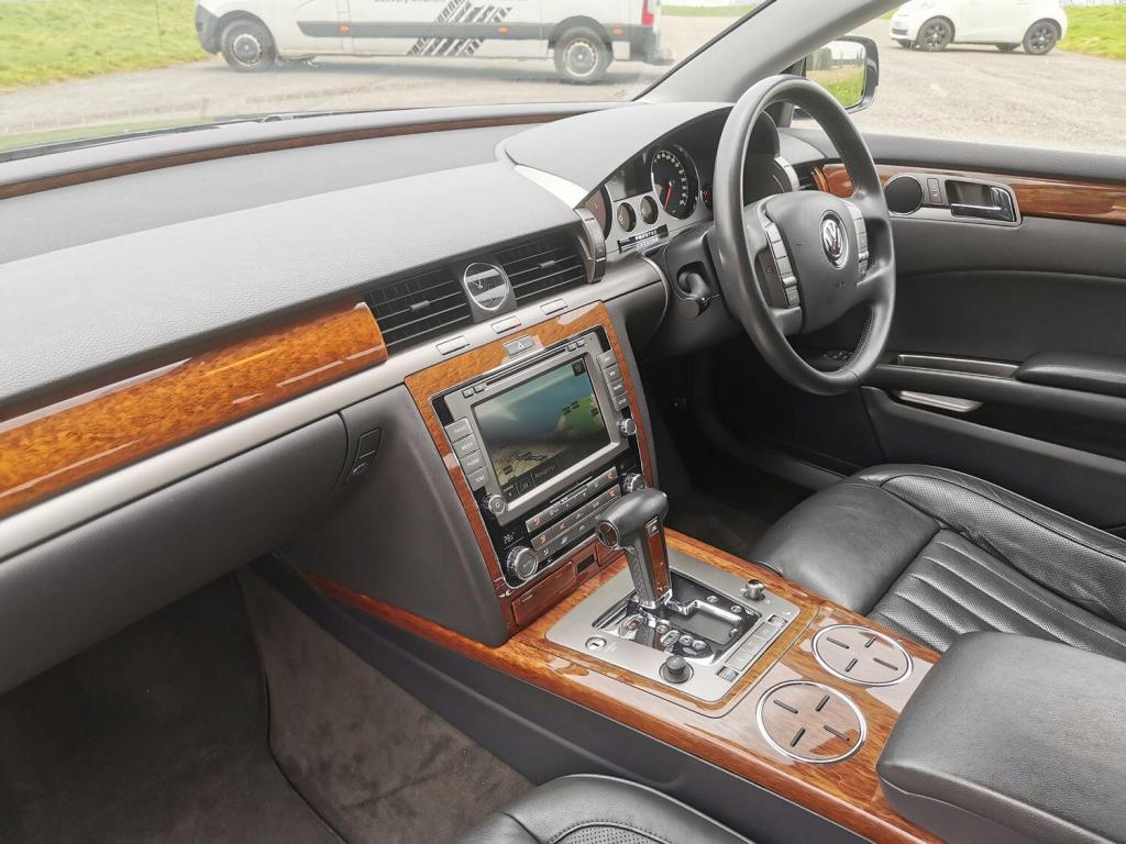 VOLKSWAGEN PHAETON 3.0 TDI CR V6  2011