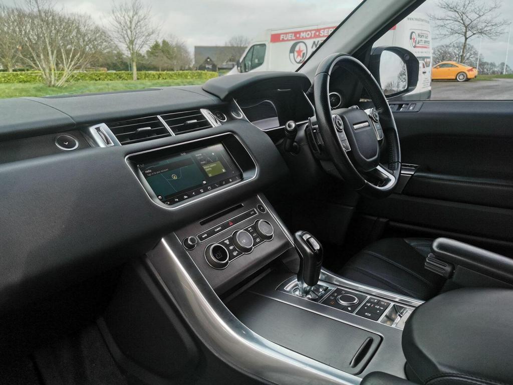 LAND ROVER RANGE ROVER SPORT 3.0 SD V6 HSE  2017