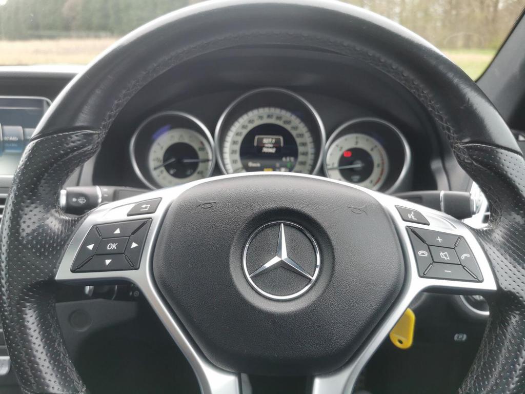 MERCEDES-BENZ E CLASS 2.1 E220d AMG Line Edition  2016