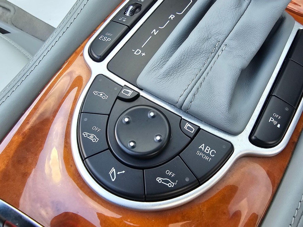 MERCEDES-BENZ SL CLASS 5.5 SL600 2003