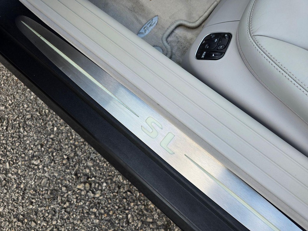MERCEDES-BENZ SL CLASS 5.5 SL600 2003