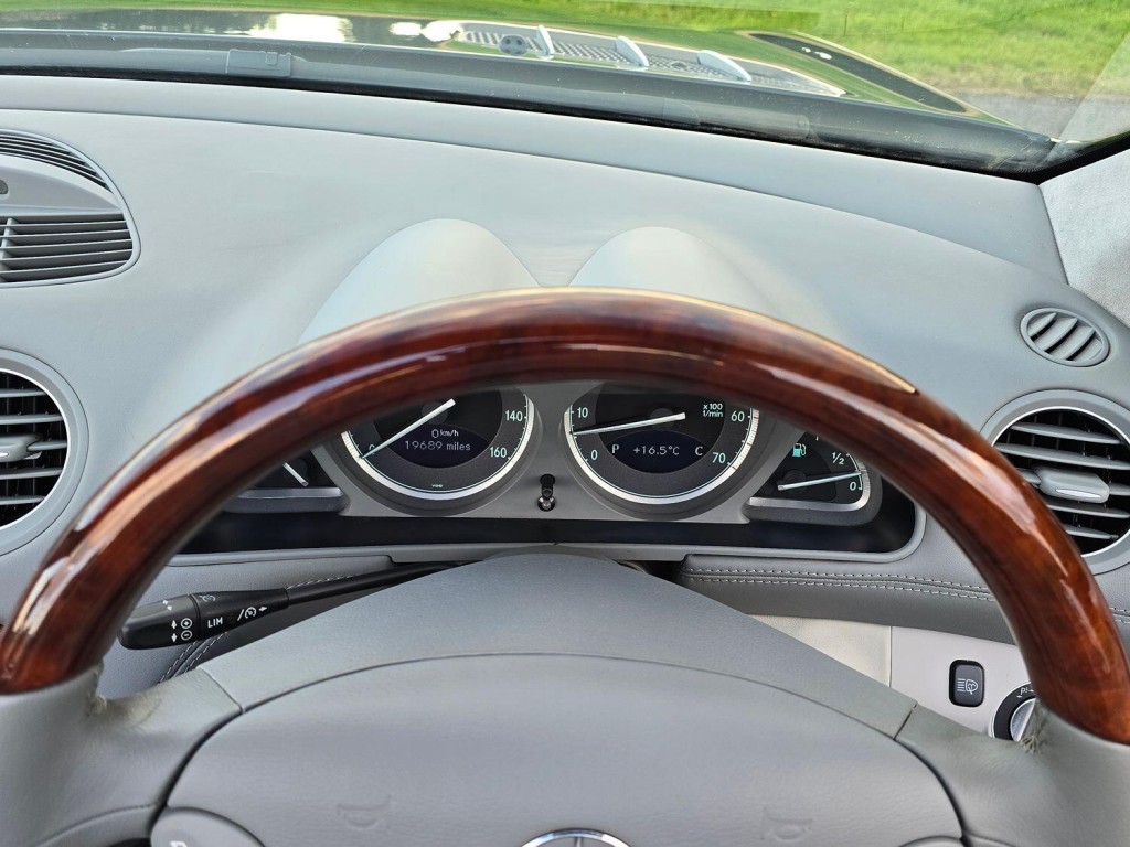 MERCEDES-BENZ SL CLASS 5.5 SL600 2003