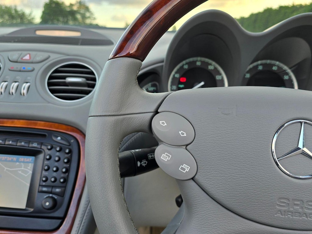 MERCEDES-BENZ SL CLASS 5.5 SL600 2003