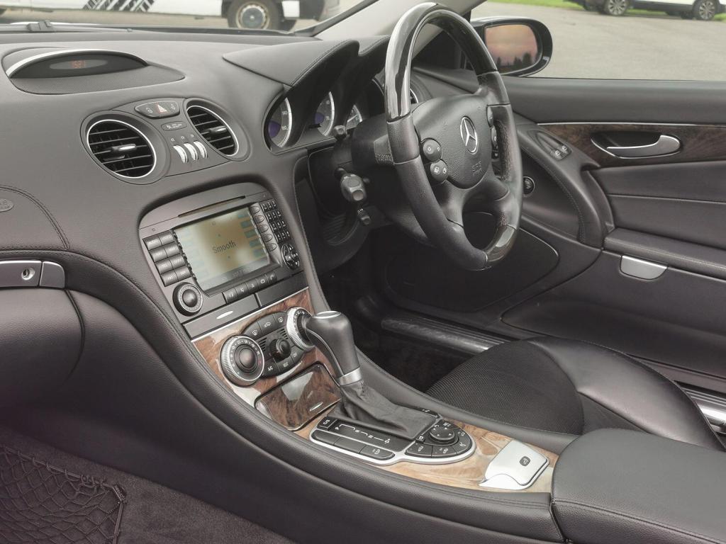 MERCEDES-BENZ SL CLASS 5.5 SL500 2008