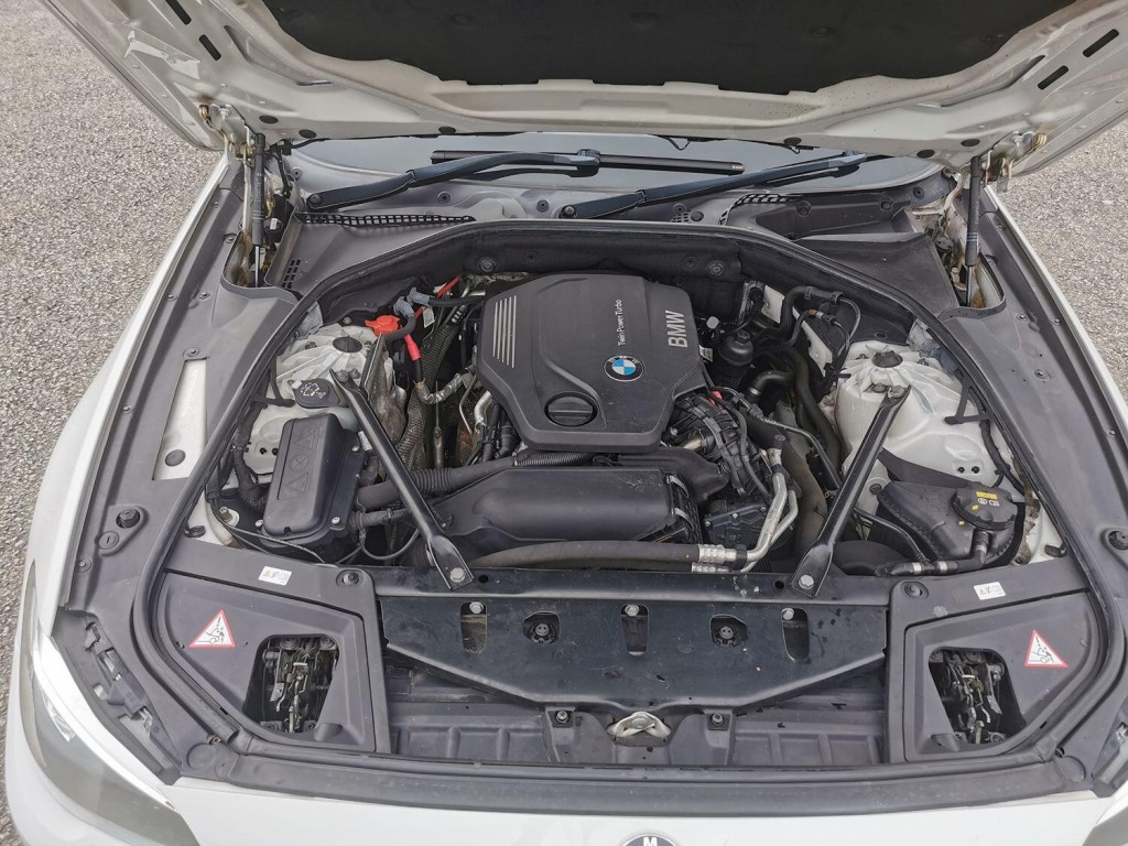 BMW 5 SERIES 2.0 520d M Sport Saloon 2015