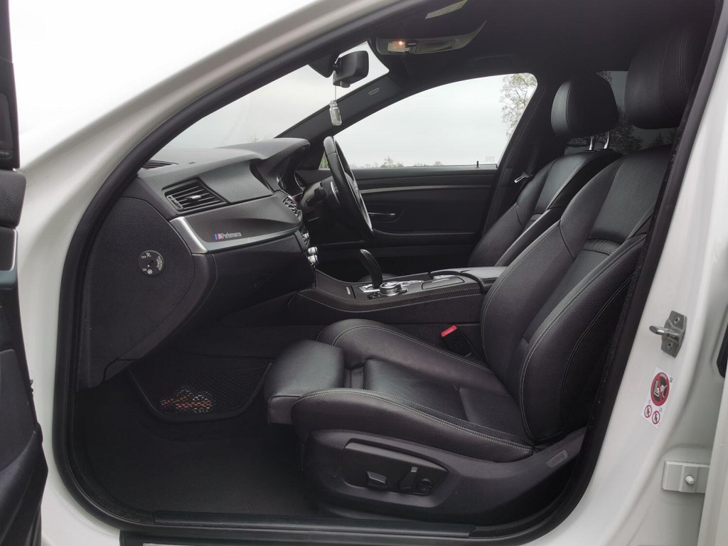 BMW 5 SERIES 2.0 520d M Sport Saloon 2015