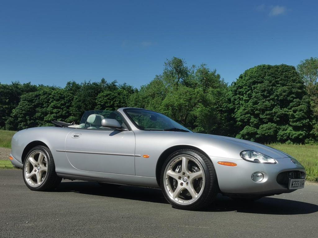 JAGUAR XKR 4.0 V8 Supercharged Convertible 2dr Auto 2001