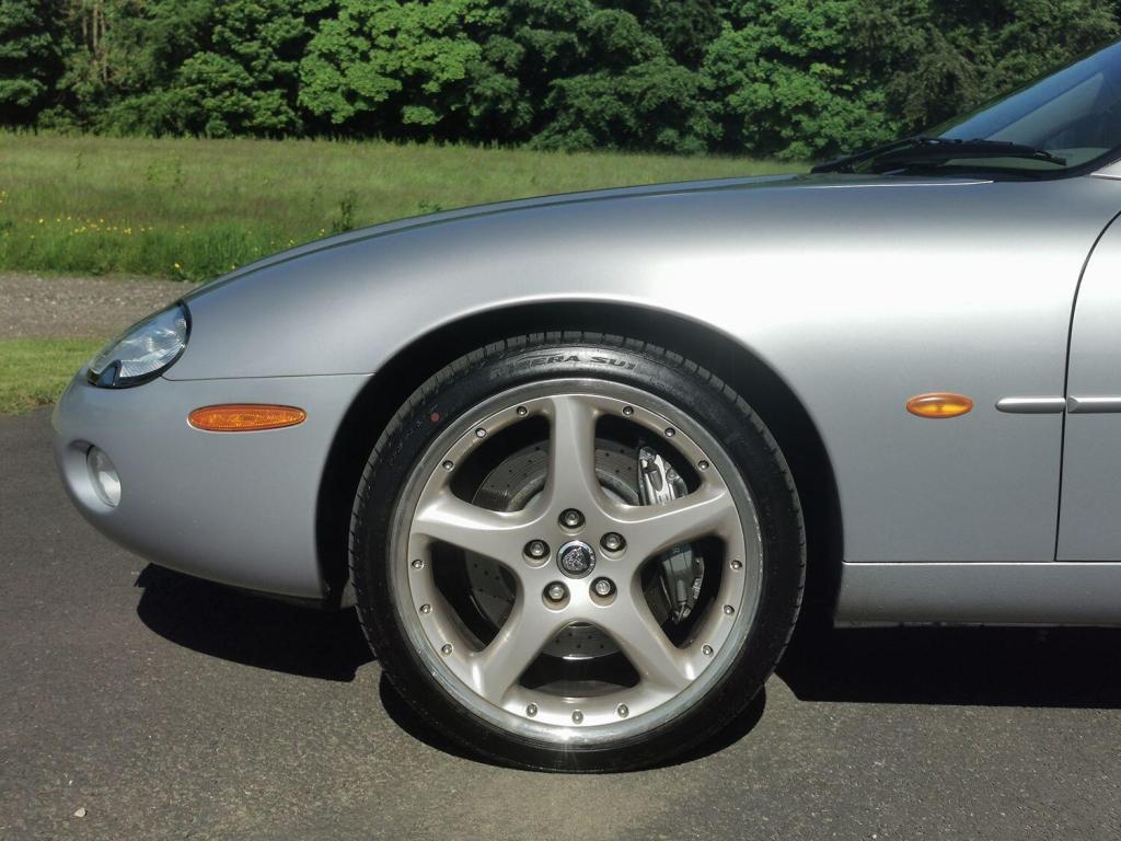 JAGUAR XKR 4.0 V8 Supercharged Convertible 2dr Auto 2001