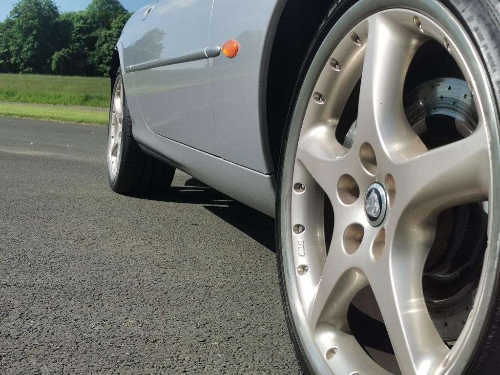 JAGUAR XKR 4.0 V8 Supercharged Convertible 2dr Auto 2001