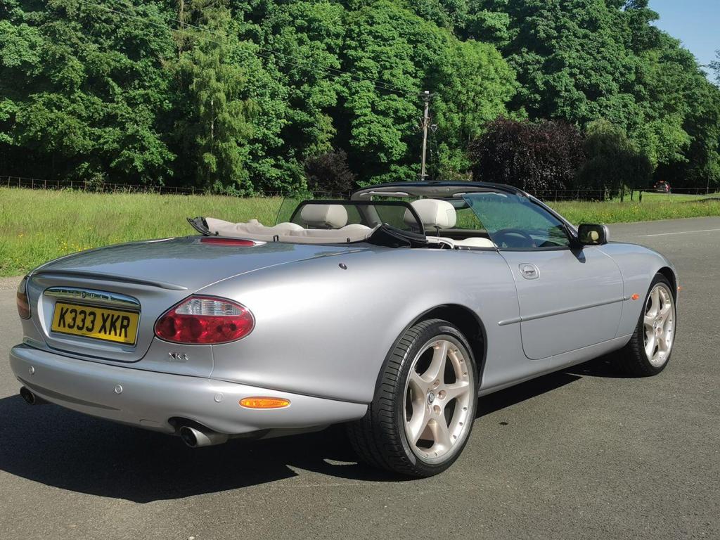 JAGUAR XKR 4.0 V8 Supercharged Convertible 2dr Auto 2001