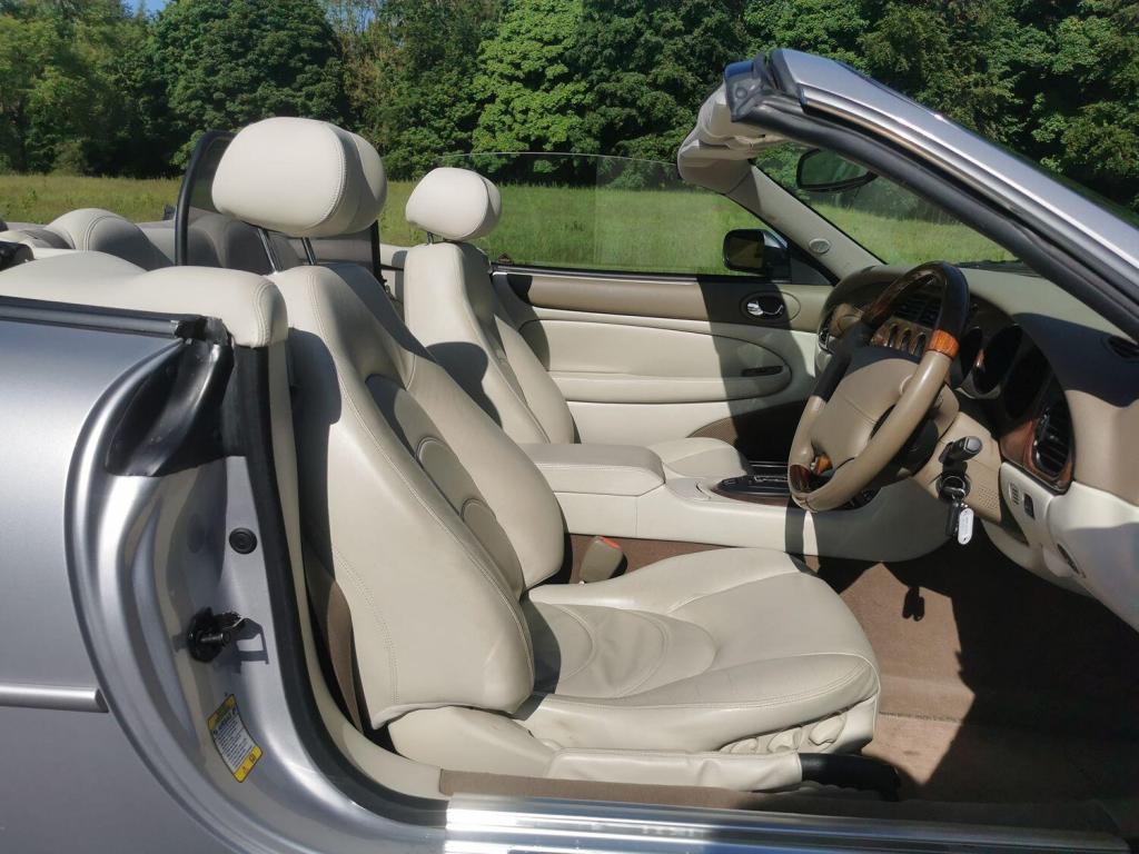 JAGUAR XKR 4.0 V8 Supercharged Convertible 2dr Auto 2001