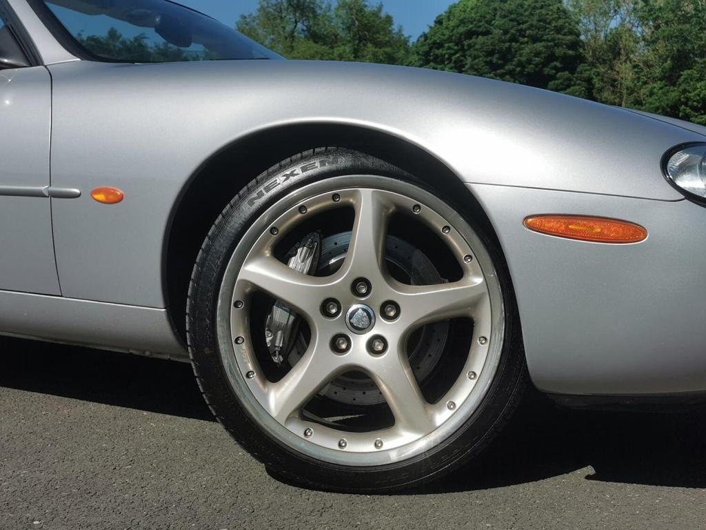 JAGUAR XKR 4.0 V8 Supercharged Convertible 2dr Auto 2001