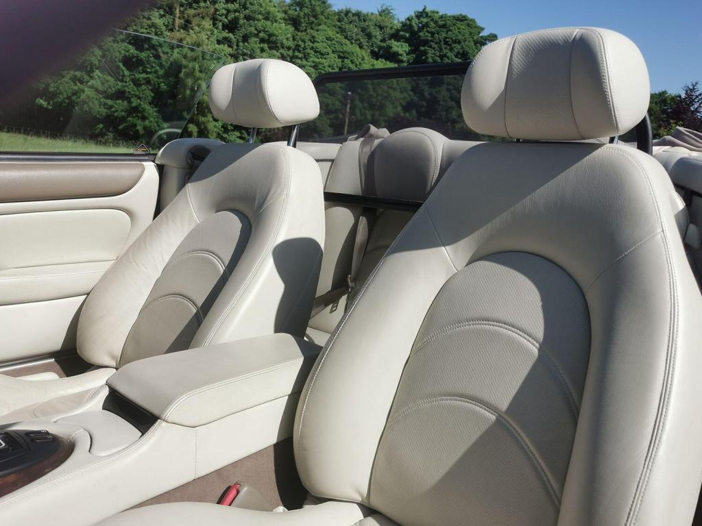 JAGUAR XKR 4.0 V8 Supercharged Convertible 2dr Auto 2001