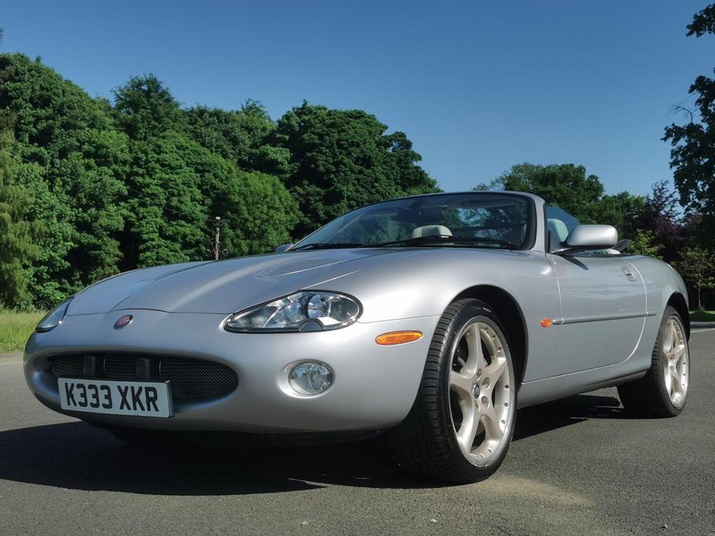 JAGUAR XKR 4.0 V8 Supercharged Convertible 2dr Auto 2001