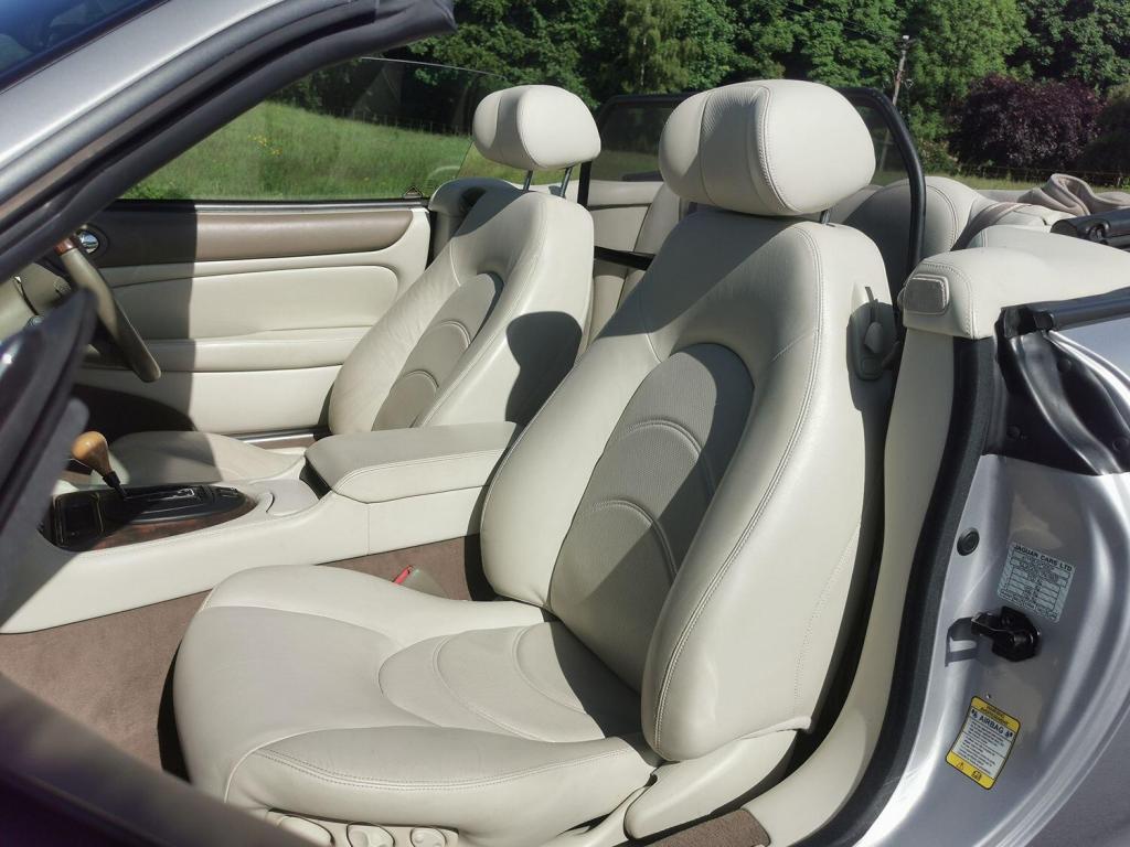 JAGUAR XKR 4.0 V8 Supercharged Convertible 2dr Auto 2001