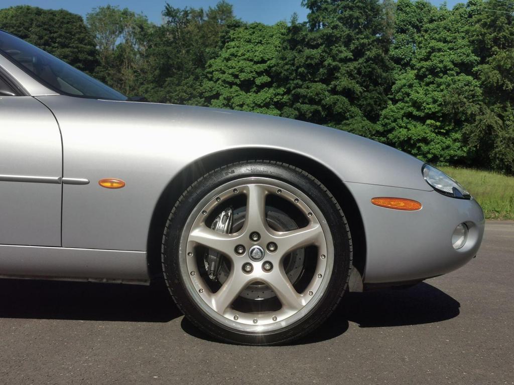 JAGUAR XKR 4.0 V8 Supercharged Convertible 2dr Auto 2001